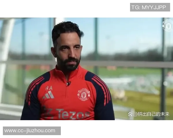 曼联高层青睐格拉斯纳3中卫战术或成新选择